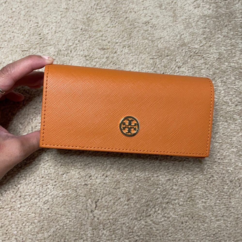TORY BURCH SUNGLASSES CASE